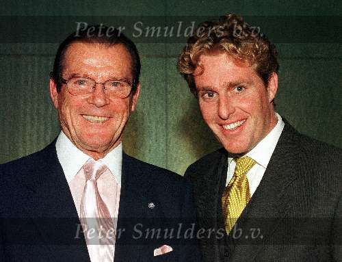 Monaco 27 November 1999
Edwin smulders met Roger Moore