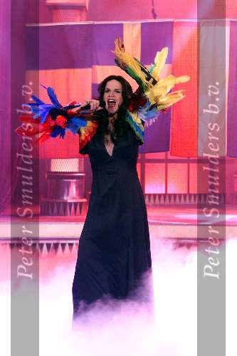 Aalsmeer 8-12-1999
Sterrenplaybackshow van Hennie Huisman.
Erik Hulzebosch als Dana International