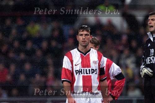 Eindhoven, 4 December 1999
Komp. PSV-Roda JC, eindstand 2-0
Ernest Faber