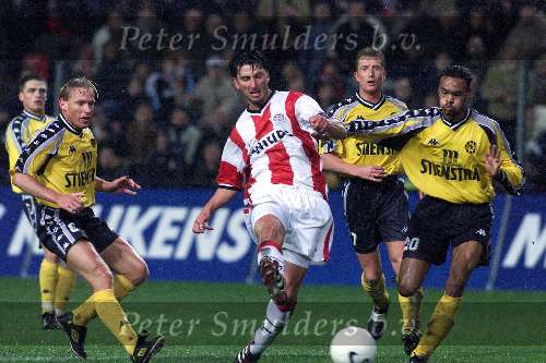 Eindhoven, 4 December 1999
Komp. PSV-Roda JC, eindstand 2-0
Luc Nilis zijn 100e kompetitiedoelpunt  in de Nederlandse kompetitie
v Luer