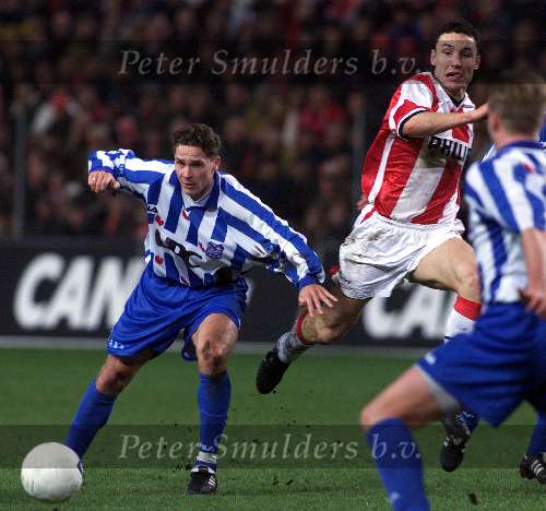 Eindhoven, 18 december 1999
Kompetitie PSV-SC Heerenveen, eindstand 0-1
Mark v Bommel