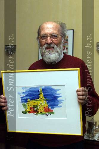 Breda 03 december 1999
PIERRE KARTNER alias VADER ABRAHAM
hier met zijn schilderij wat hij gebruikt heeft voor zijn nieuwe CD-hoes.