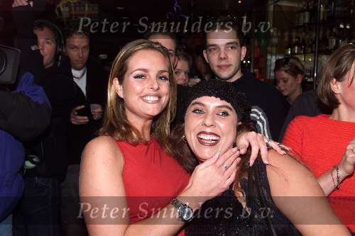 Tilburg nacht van 3 op 4 december 1999
Bijeenkomst dames van Big Brother
SABINE BB en MONA BB