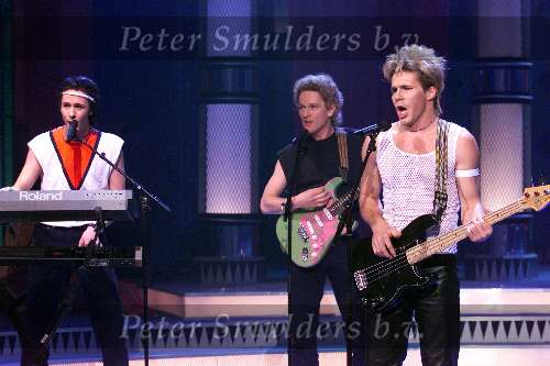 Aalsmeer 8-12-1999
Sterrenplaybackshow van Hennie Huisman.
Westenwind acteurs v.l.nr. Daan Schuurmans,Vastert v Aardenne en Wouter Nicolaas als Doe  maar