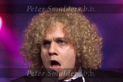 Aalsmeer 7 december 2000
Sterrenplayback show met Carlo Boshard als Gordon