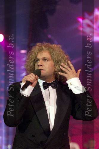 Aalsmeer 7 december 2000
Sterrenplayback show met Carlo Boshard als Gordon