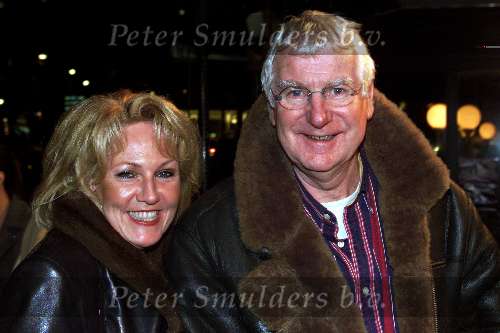Amsterdam 4 december 2000
Premiere BABS met Brigitte Kaandorp en Michel v Dousselaere.
Gerard Cox met zijn vriendin.