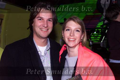 Amsterdam 3 december 2001
Premiere Minoes in Pathe Arena.
Barbara Boomsma met vriend
