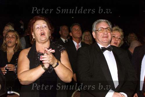 ROTTERDAM 7 december 2001
Rene Froger in AHOY
Bolle Jan Froger en Mien Froger