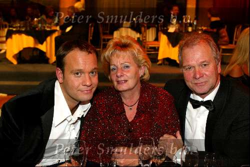 Amsterdam 21 december 2001
Uitreiking van de Rembrandt awards in de beurs van Berlage.
Carlo Boszhard met ouders