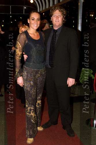 ROTTERDAM 10 december 2001
 Rene Froger in Ahoy
Claudia Huizer met man