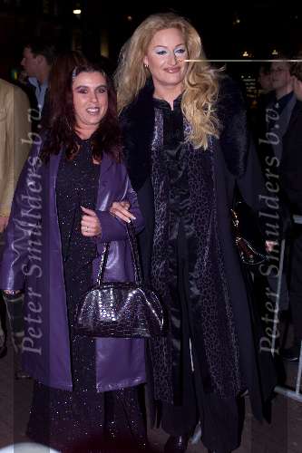 Amsterdam 5 december 2000
Premiere Charlies Angels in het city theater.
Mona BB en Christine v d Horst