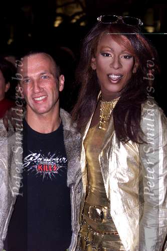 Amsterdam 5 december 2000
Premiere Charlies Angels in het city theater.
Nicky Nicole met vriend