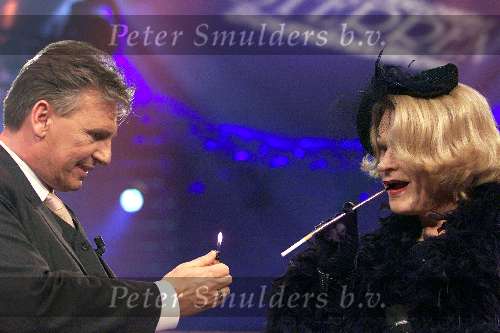 Aalsmeer 7 december 2000
Sterrenplayback show met Henny Huisman
Peer Mascini