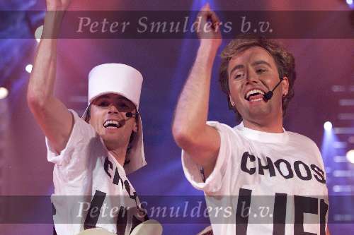 Aalsmeer 7 december 2000
Sterrenplayback show met Henny Huisman
Rob Witschge en Richard Witschge