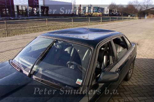 Oss 21 december 2000
ongeluks auto Ron Brandsteder.
Jaguar.