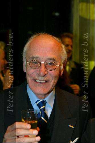 Den Bosch 2 december 2002
Premiere Tel uit je winst 
Allard v d Scheer