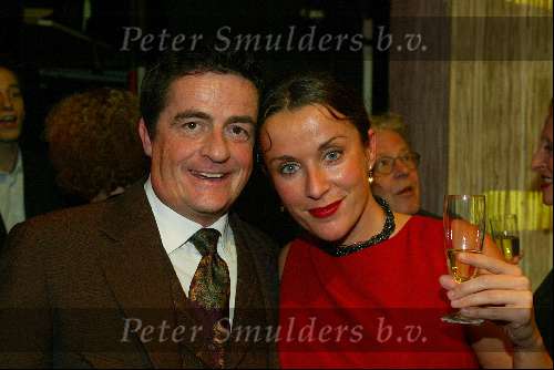 Den Bosch 2 december 2002
Premiere Tel uit je winst 
Johnny Kraaykamp Jr. en Anick Boer