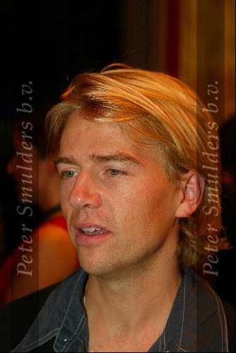 Den Bosch 2 december 2002
Premiere Tel uit je winst 
Antonie Kamerling