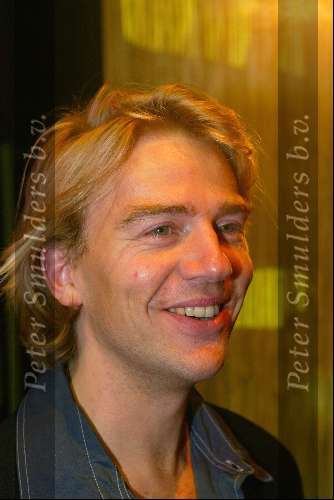 Den Bosch 2 december 2002
Premiere Tel uit je winst 
Antonie Kamerling
