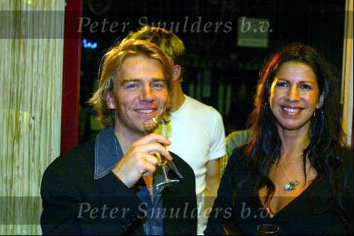 Den Bosch 2 december 2002
Premiere Tel uit je winst 
Isa Hoes en Antonie Kamerling