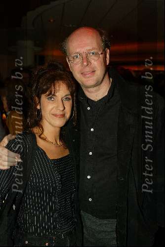 Den Bosch 2 december 2002
Premiere Tel uit je winst 
Cilly Dartell met man