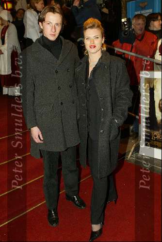 Amsterdam 11 december 2002
Premiere Lord of the rings II
Dominique v Vliet met vriend