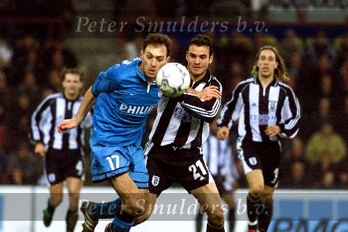EINDHOVEN 6 december 2001
PSV -PAOK Saloniki 4-1
Gakhokidze in duel met Nastos