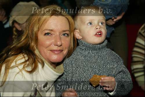 Kaatsheuvel 8 december 2002
Premiere wintershow in efteling.
Hanny met kleinzoon