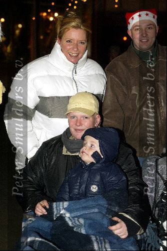 Kaatsheuvel 8 december 2002
Premiere wintershow in efteling.
Hanny met dochter, schoonzoon  en kleinkind
