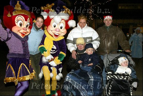 Kaatsheuvel 8 december 2002
Premiere wintershow in efteling.
Hanny met dochter, schoonzoon en kleinkind