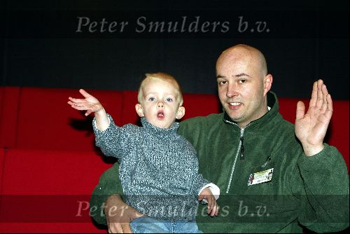 Kaatsheuvel 8 december 2002
Premiere wintershow in efteling.
schoonzoon Hanny met zoontje Justin