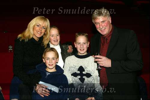 Kaatsheuvel 8 december 2002
Premiere wintershow in efteling.
Marga Bult met man Jan v Ingen en kinderen
