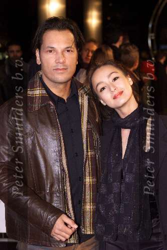 ROTTERDAM 11 december 2001
Premiere Lord of the rings
Jennifer de Jong met man