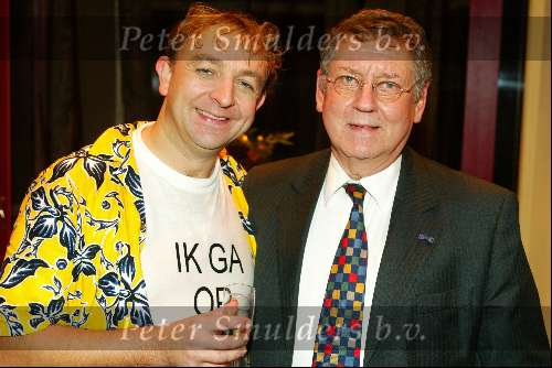 Den Bosch 2 december 2002
Premiere Tel uit je winst 
John Lanting met Jon v Eerd