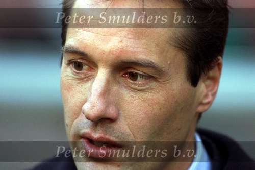 Eindhoven, 9 december 2001
Kompetitie Seizoen 2001/2001
PSV - FC Twente, eindstand 1-0
Johnny v \\\'t Schip