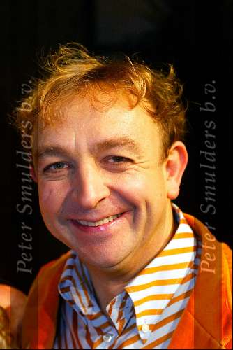 Den Bosch 2 december 2002
Premiere Tel uit je winst 
Jon v Eerd