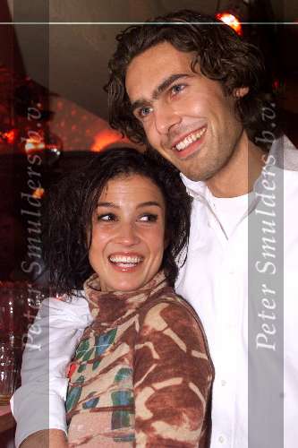 AMSTERDAM  9 DECEMBER 2001
Opening Paleis Soestdijk in Amsterdam door Katja Schuurman en Jan Mulder.
Katja met Ferenc