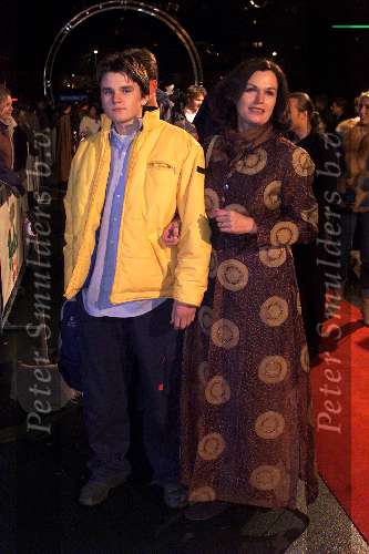 ROTTERDAM 11 december 2001
Premiere Lord of Rings in Rotterdam Pathe.
Liz Snoyink met zoontje