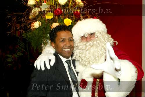 Rotterdam 6 december 2002
Concert Lee Towers in Luxor Rotterdam
Lou Prince met Kerstman