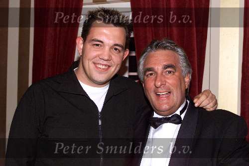 ROTTERDAM 10 december 2001
 Rene Froger in Ahoy
Ludo Voeten met zoon