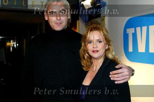 Amsterdam 16 decmber 2001
Uitreiking TV babes award in de Kroon.
Manon Thomas met vriend