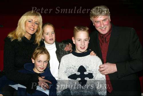 Kaatsheuvel 8 december 2002
Premiere wintershow in efteling.
Marga Bult met man Jan v Ingen en kinderen