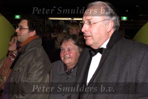 Amsterdam 3 december 2001
Premiere Minoes in Pathe Arena.
Mart  Smeets met zijn schoonmoeder