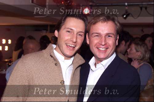 AMSTERDAM  9 DECEMBER 2001

Opening Paleis Soestdijk in Amsterdam door Katja Schuurman en Jan Mulder.
ex manager Joop Braakhekke

Peter Smulders bv