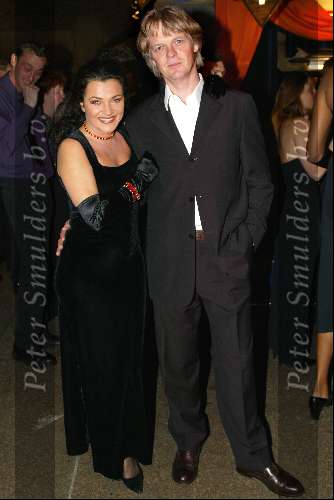 Amsterdam 21 december 2001
Uitreiking van de Rembrandt awards in de beurs van Berlage.
Mylene de la Haye met vriend