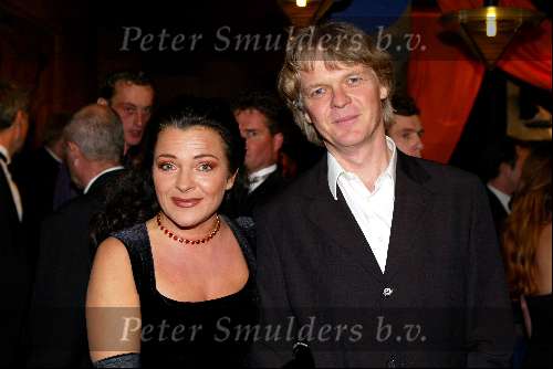 Amsterdam 21 december 2001
Uitreiking van de Rembrandt awards in de beurs van Berlage.
Mylene de la Haye met vriend