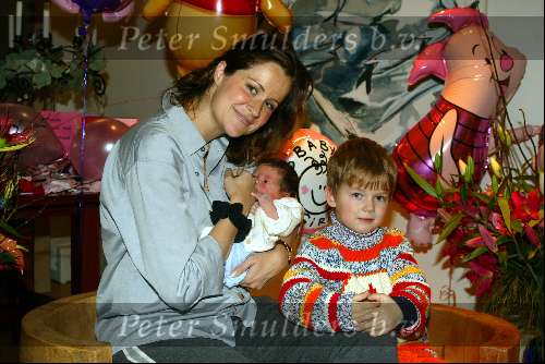 Amsterdam 1 december 2002
Pauline Huizinga met zoon Paul dochter Myrthe en Michiel Mol