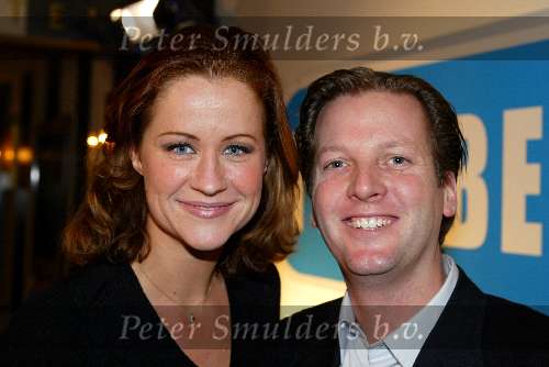 Amsterdam 16 decmber 2001
Uitreiking TV babes award in de Kroon.
Pauline Huizinga met vriend