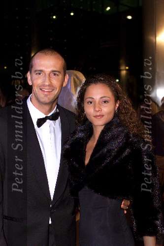 ROTTERDAM 11 december 2001
Premiere Lord of Rings in Rotterdam Pathe.
Peggy Jane Schepper met vriend